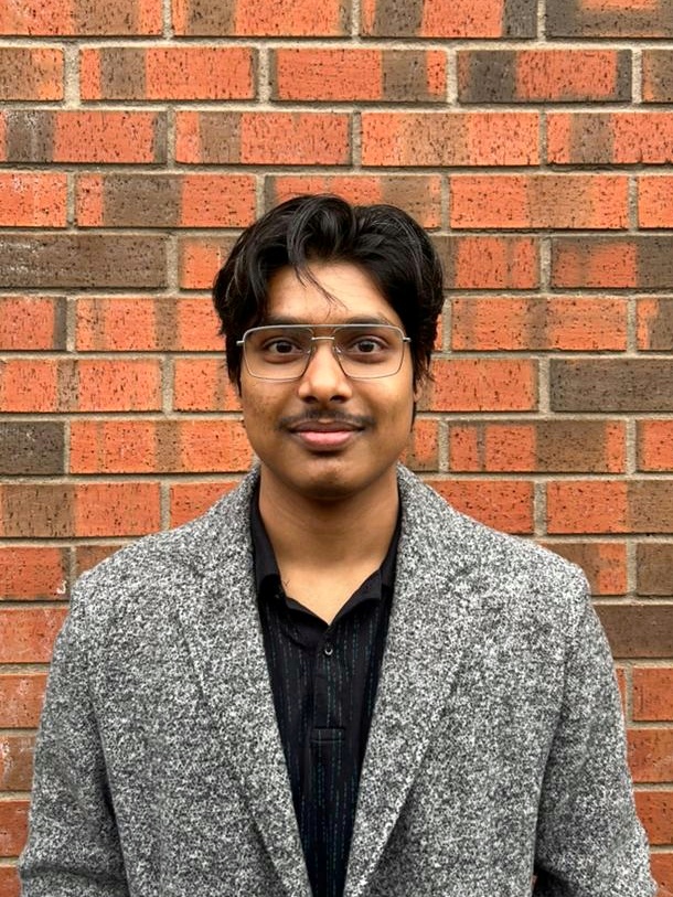 A portrait of Amith Naglapura